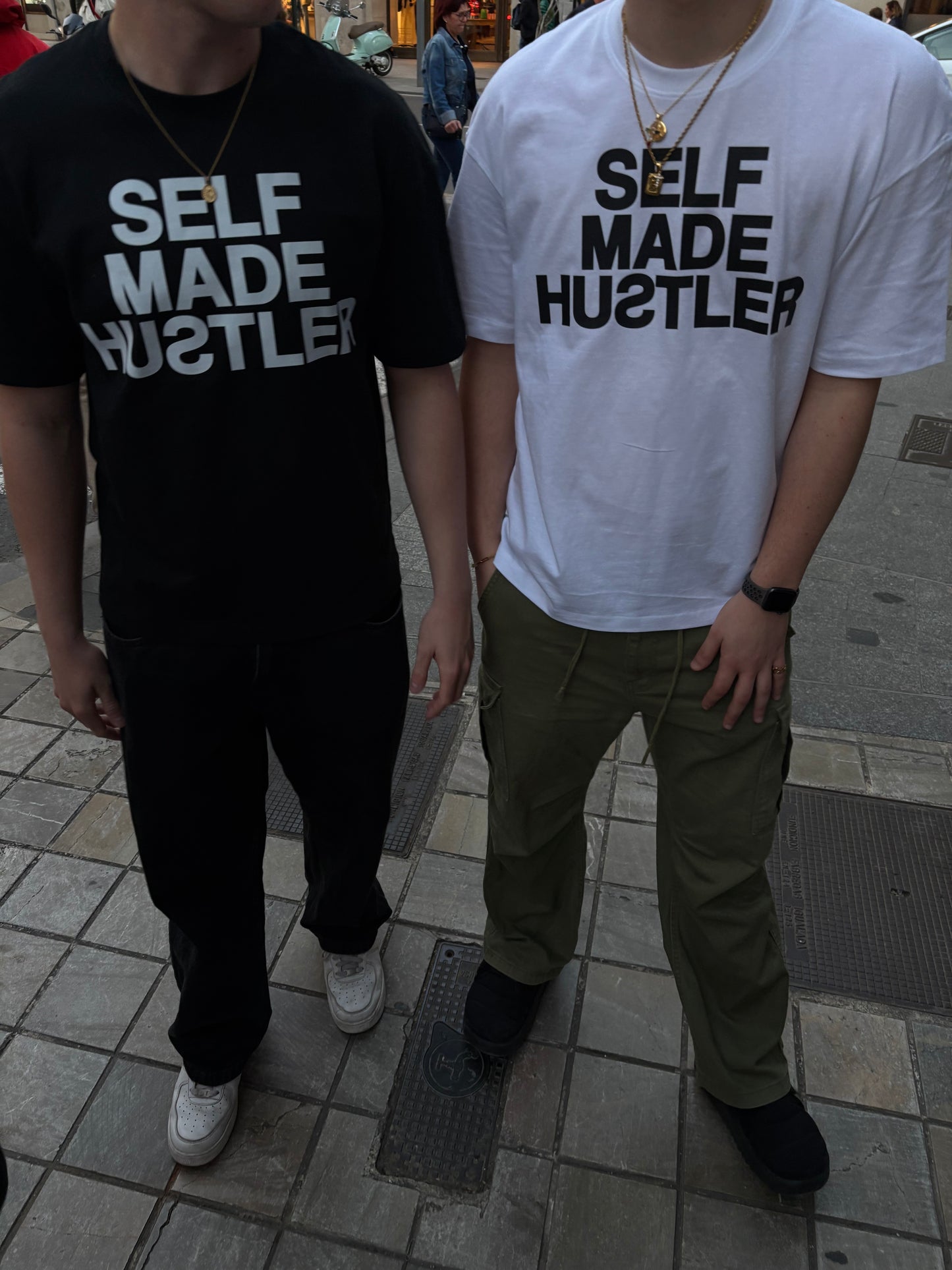 Hustlers Tee ⭐️