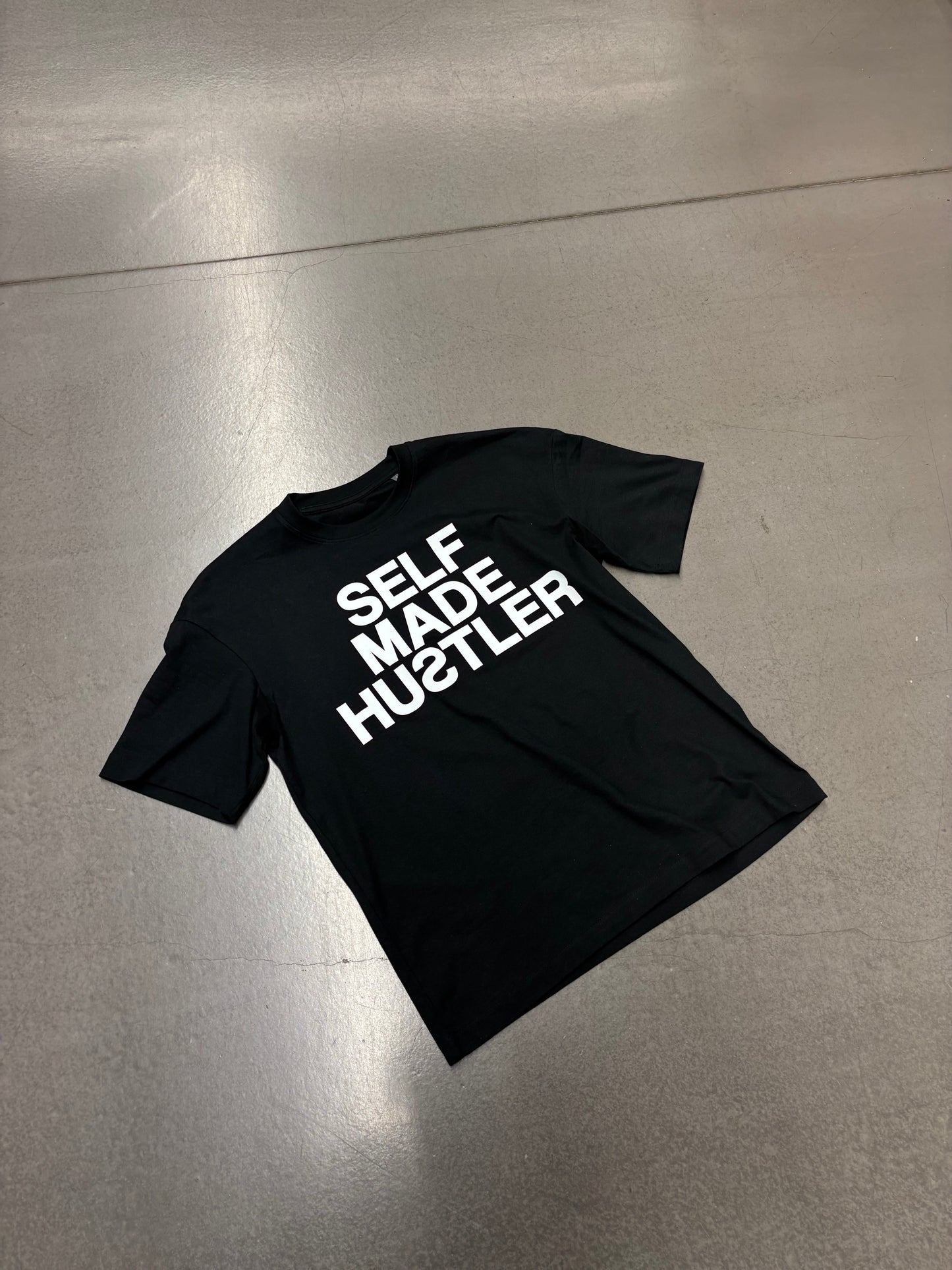 Hustlers Tee ⭐️